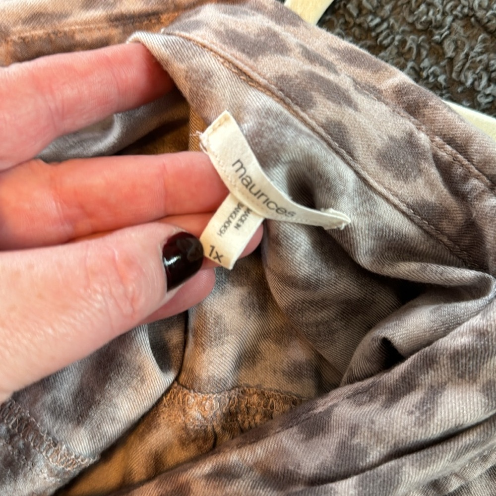 Animal Button Up - Picture 6 of 7